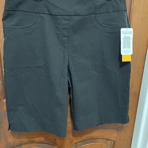 Ruby Rd Women's Black Shorts size 16 , stretch, sliming Contour waist band Pant